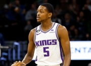 雷火电竞下载-雷霆轻取浙江队，福克斯惊艳四座