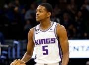 雷火电竞下载-雷霆轻取浙江队，福克斯惊艳四座