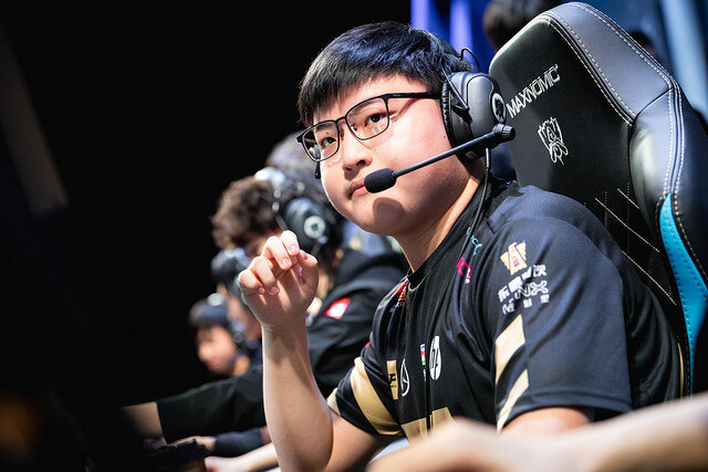 关于NS横扫TL,Uzi关键制胜的信息 关于NS横扫TL,Uzi关键制胜的信息