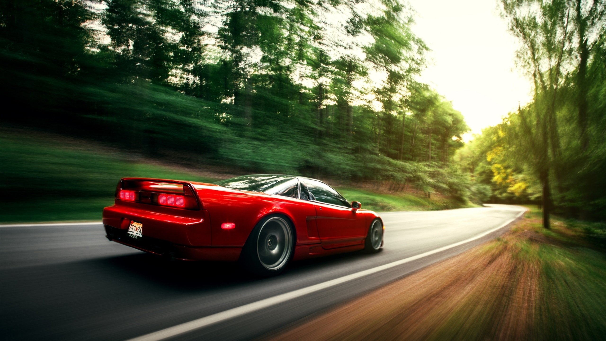 方向盘后的导演，当哈利伯顿在F1赛道上轻取年度争冠