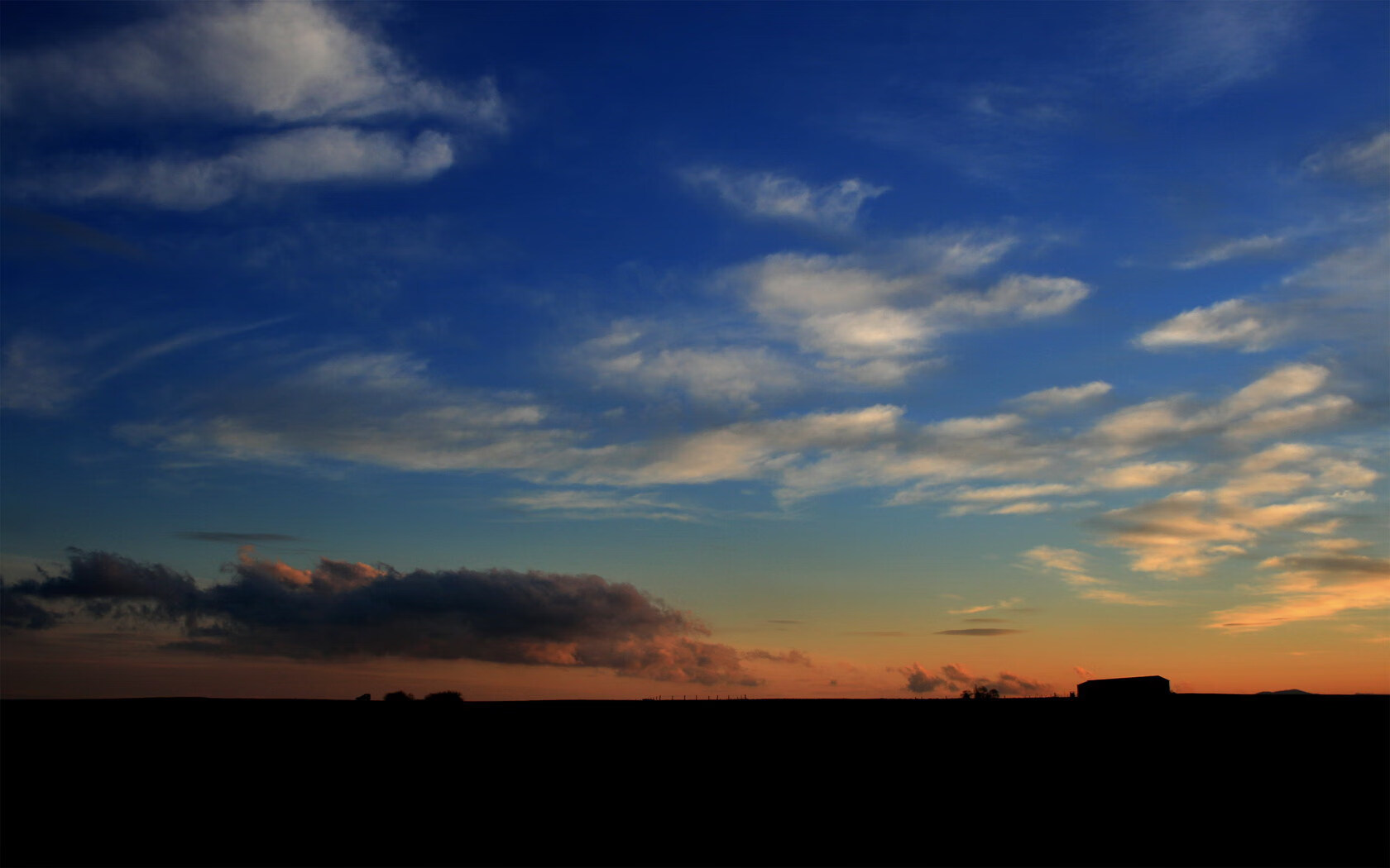 四件战袍与一座空城，莫兰特如何用角色进化撕碎火箭防线